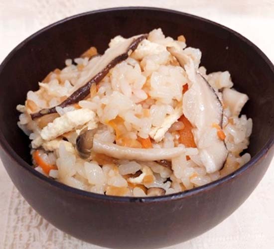 生姜ときのこの炊き込みご飯
