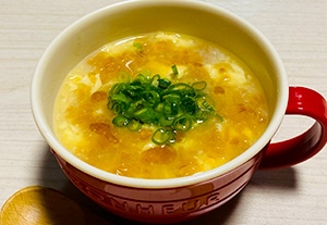ふわふわ卵のしょうがフレークスープ