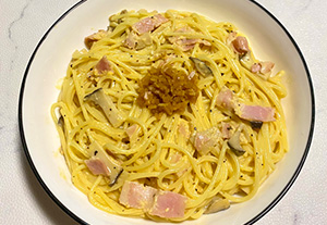しょうがフレークカルボナーラ